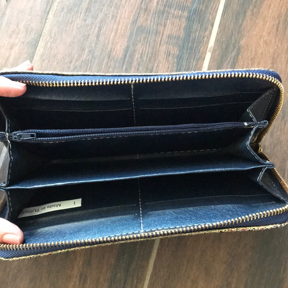 Turkish Rug Inspired Wallet - Picture 2 of 4